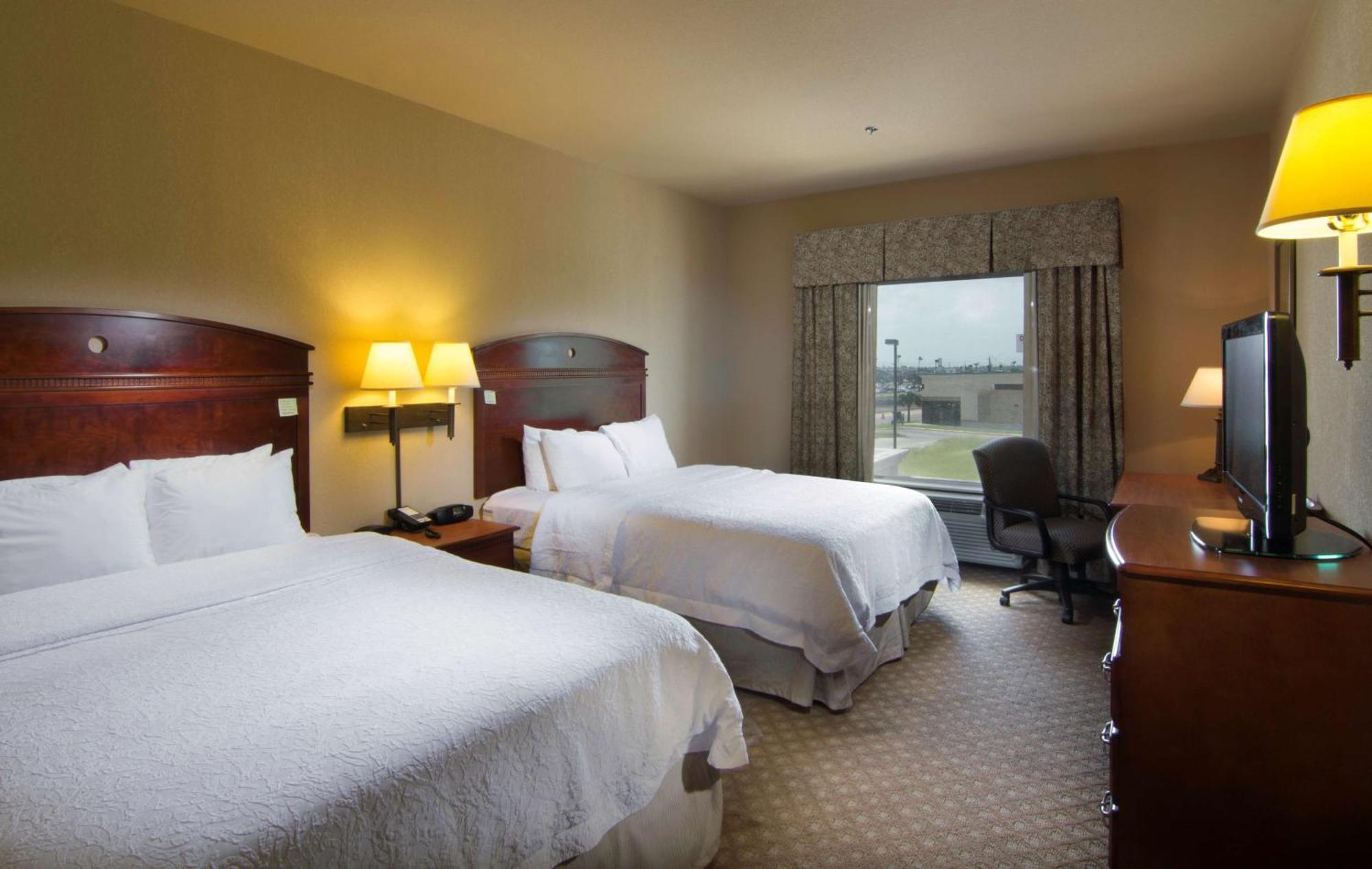 Hampton Inn And Suites-Brownsville Exterior photo