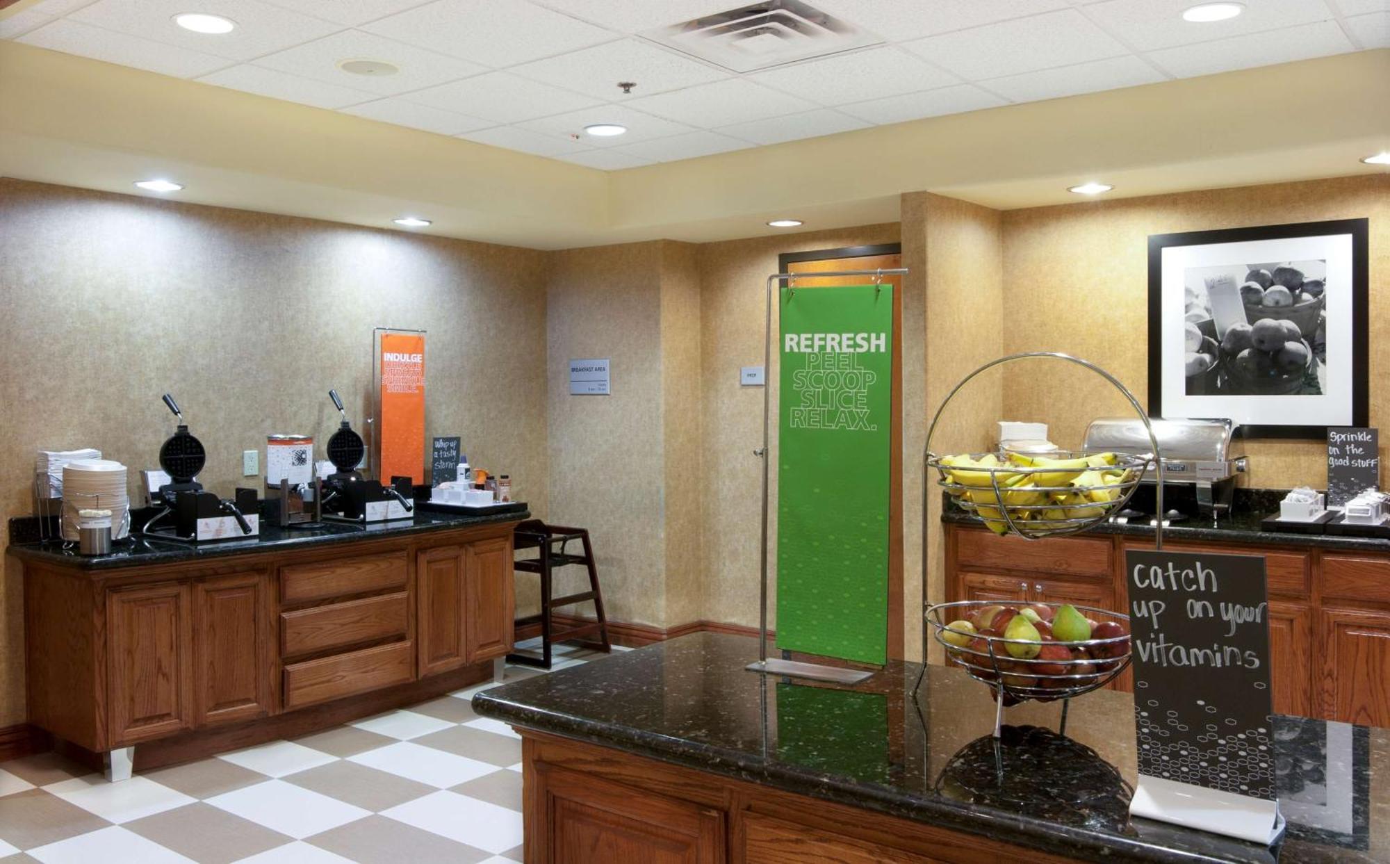 Hampton Inn And Suites-Brownsville Exterior photo