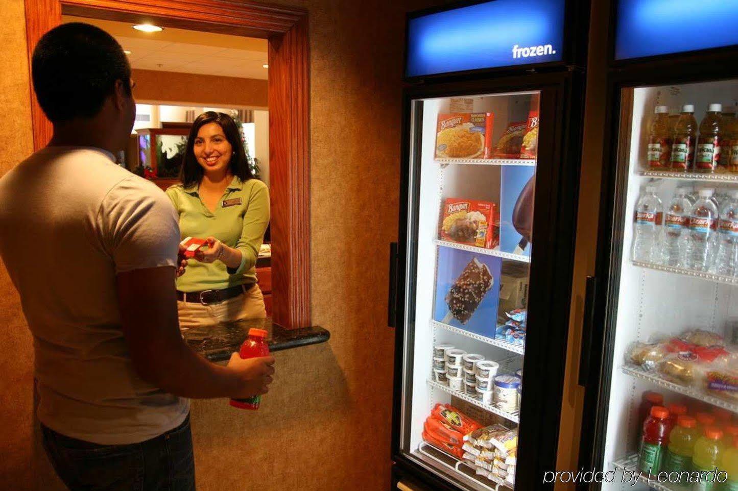 Hampton Inn And Suites-Brownsville Restaurant photo